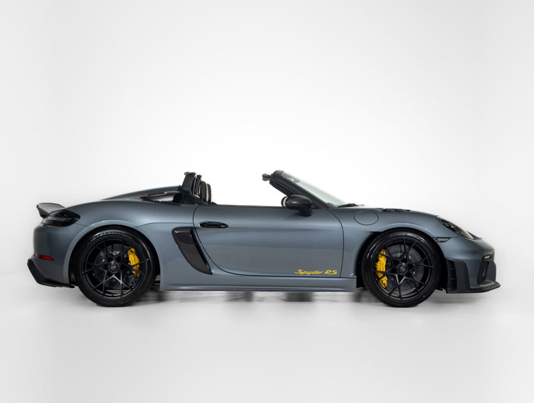 Porsche 718 Spyder RS