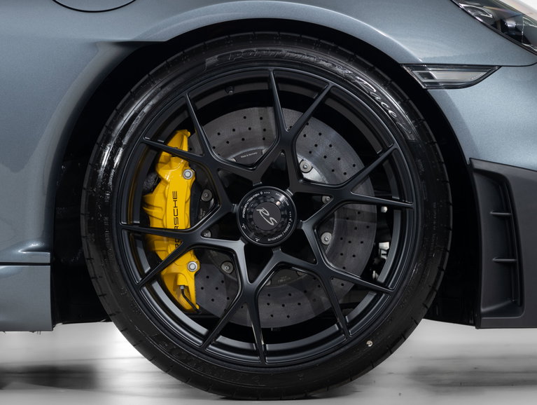 Porsche 718 Spyder RS