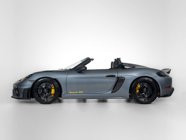 Porsche 718 Spyder RS