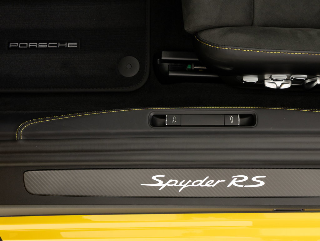 Porsche 718 Spyder RS