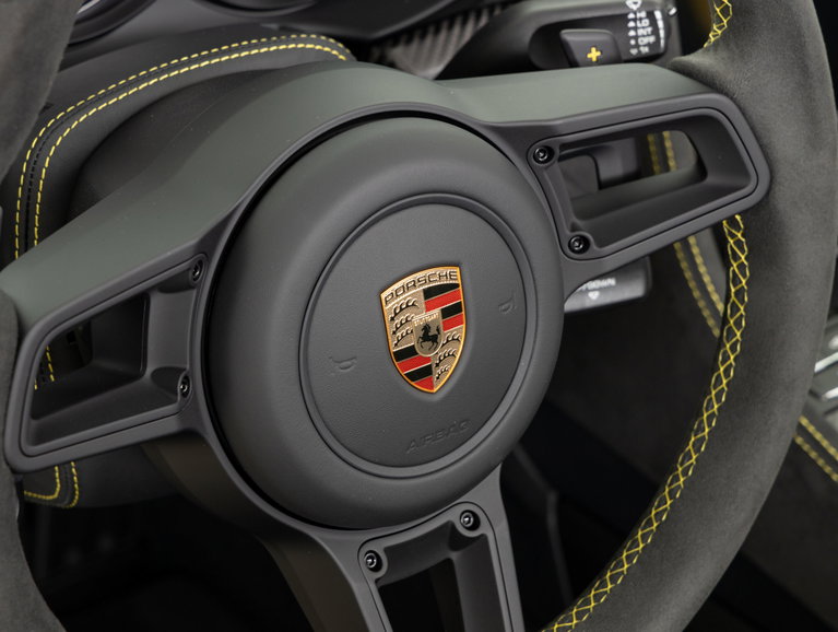 Porsche 718 Spyder RS