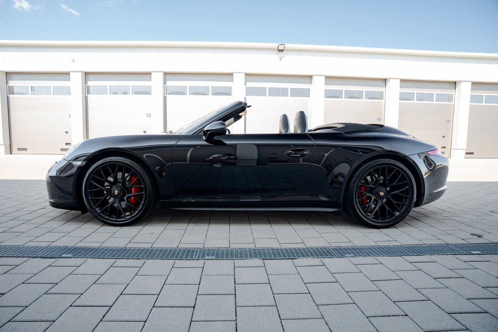 Porsche 991 Carrera 4 GTS