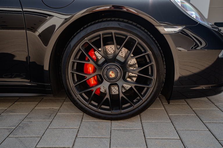 Porsche 991 Carrera 4 GTS