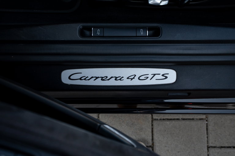 Porsche 991 Carrera 4 GTS