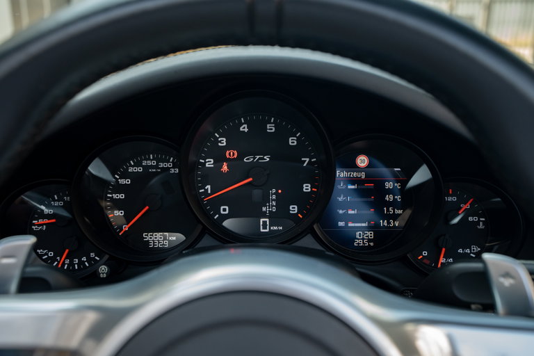 Porsche 991 Carrera 4 GTS