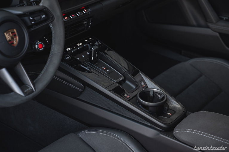 Porsche 992.2 Carrera GTS
