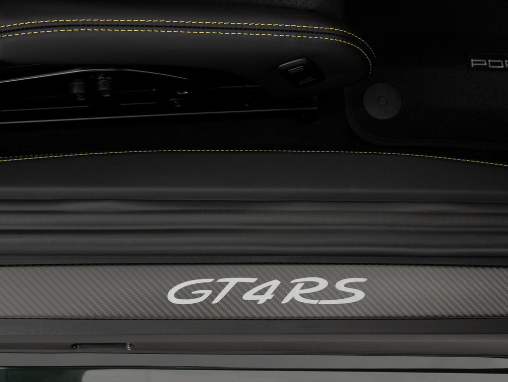 Porsche 718 Cayman GT4 RS