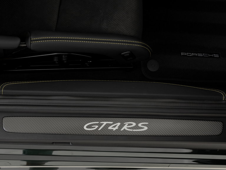 Porsche 718 Cayman GT4 RS