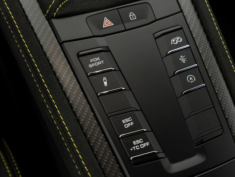 Porsche 718 Cayman GT4 RS