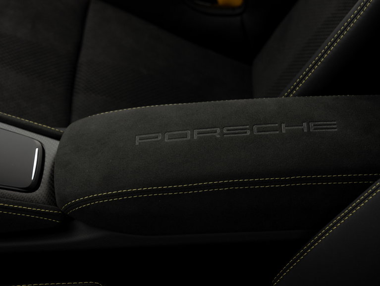 Porsche 718 Cayman GT4 RS