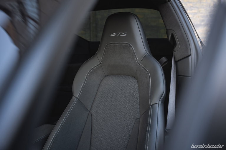 Porsche 992.2 Carrera GTS