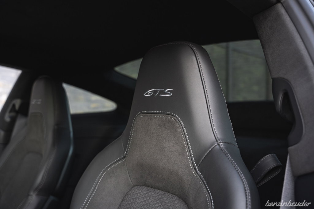 Porsche 992.2 Carrera GTS