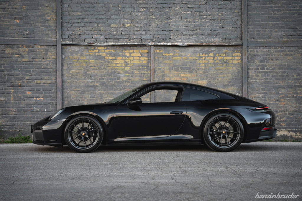 Porsche 992.2 Carrera GTS
