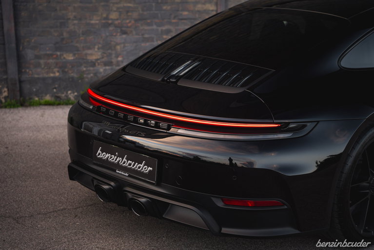 Porsche 992.2 Carrera GTS