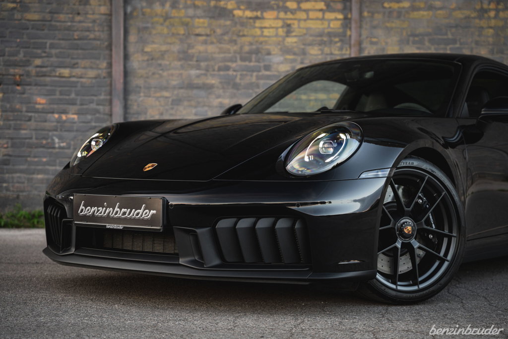 Porsche 992.2 Carrera GTS
