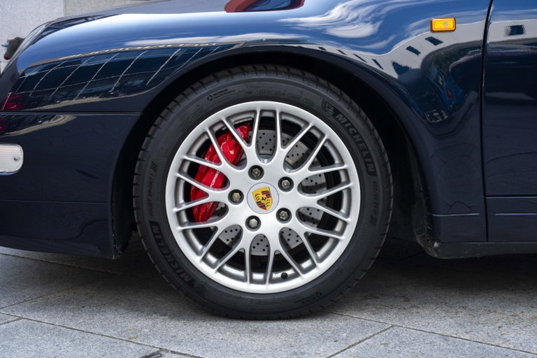 Porsche 993 Carrera 4