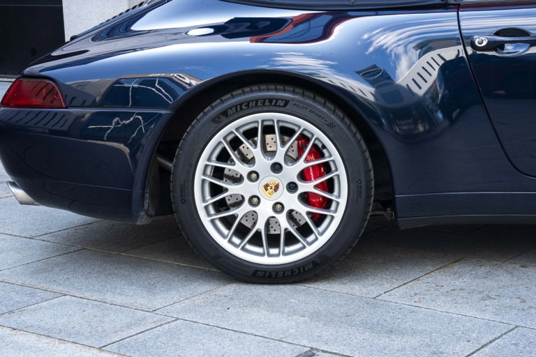 Porsche 993 Carrera 4