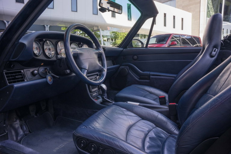 Porsche 993 Carrera 4