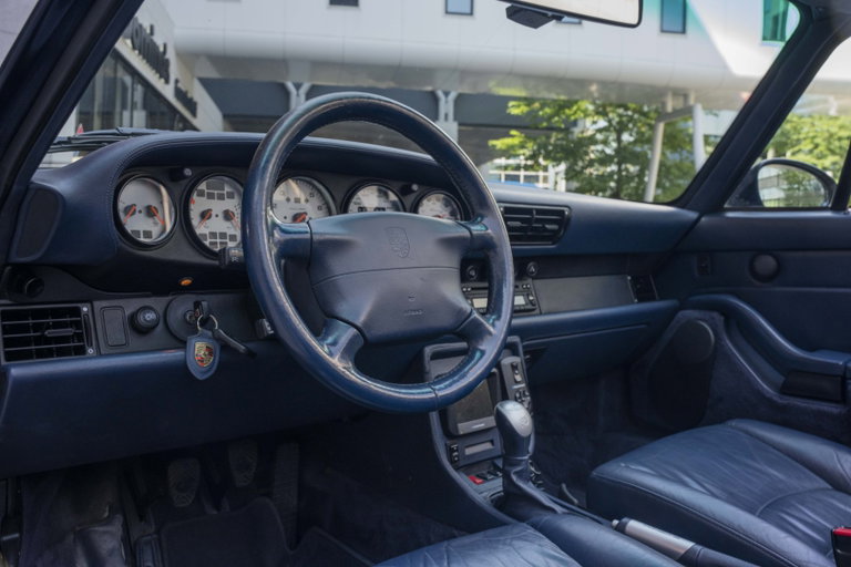 Porsche 993 Carrera 4