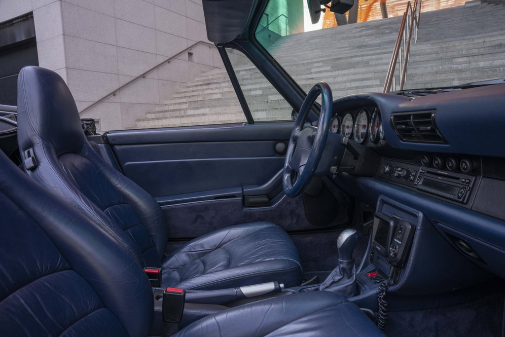 Porsche 993 Carrera 4