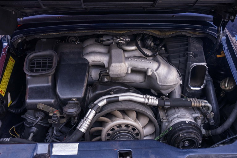 Porsche 993 Carrera 4