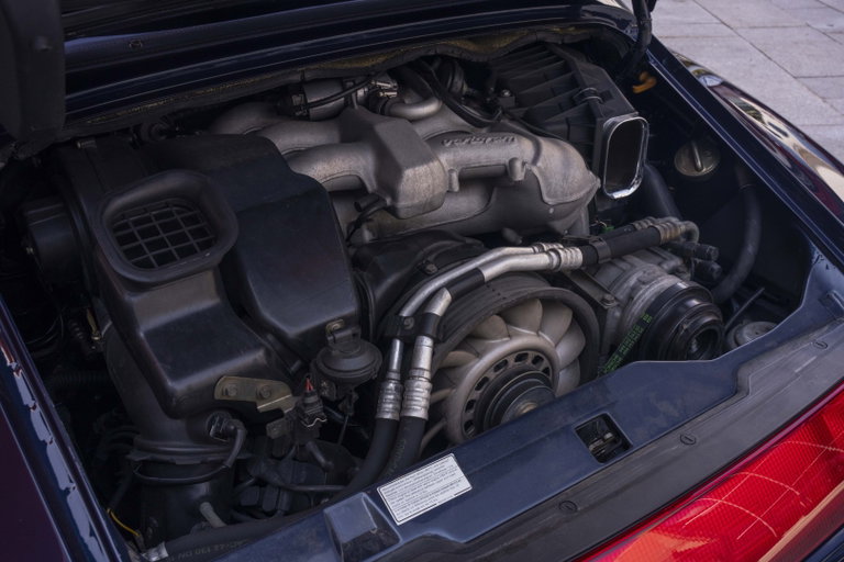 Porsche 993 Carrera 4