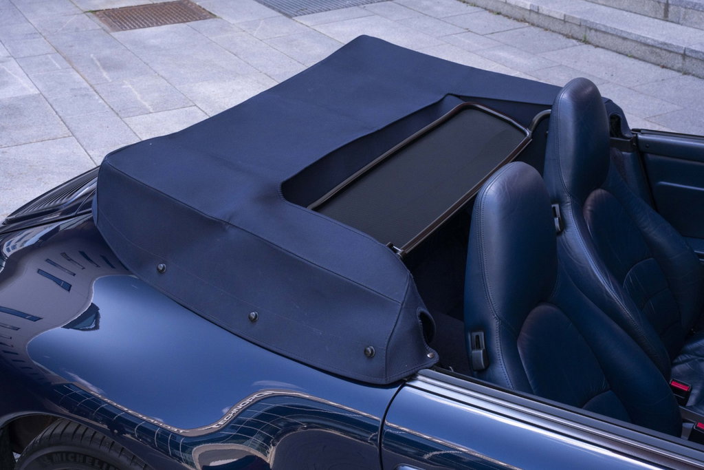 Porsche 993 Carrera 4