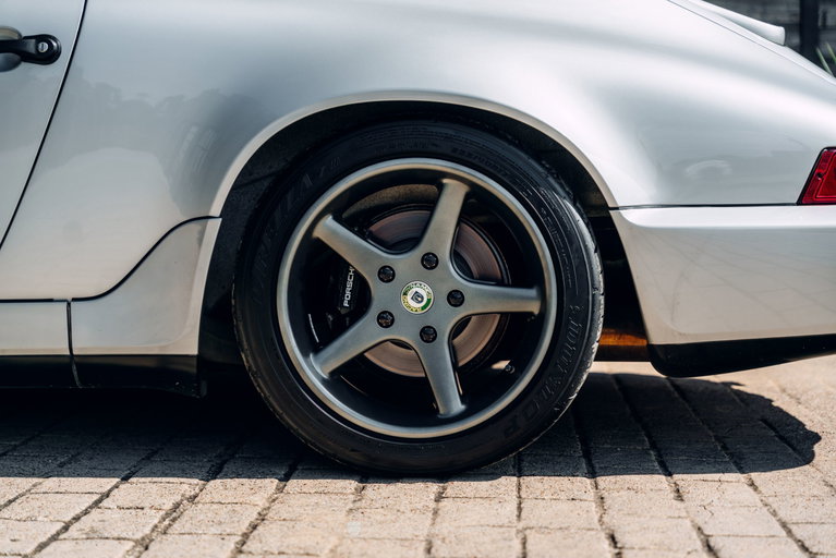 Porsche 964 Carrera 4