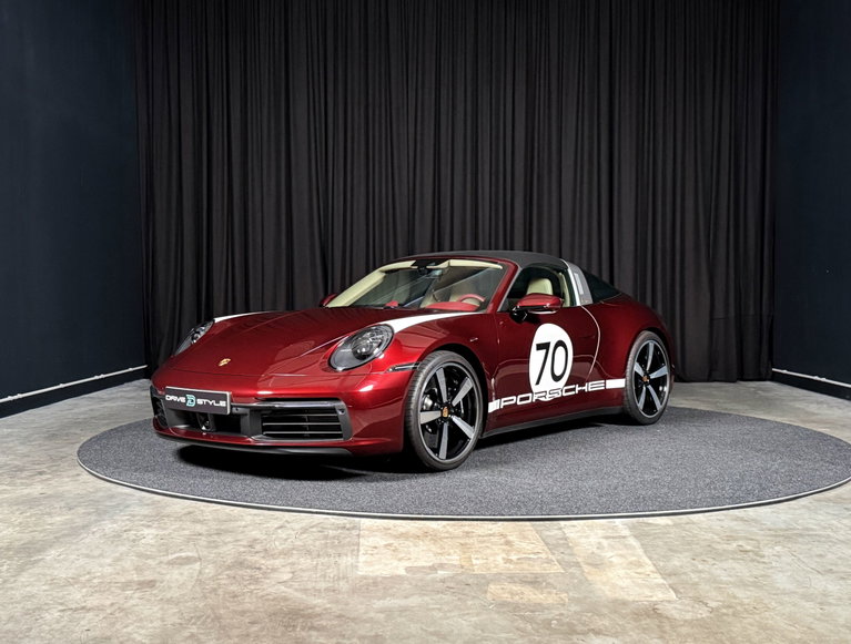 Porsche 992 Heritage Design Edition