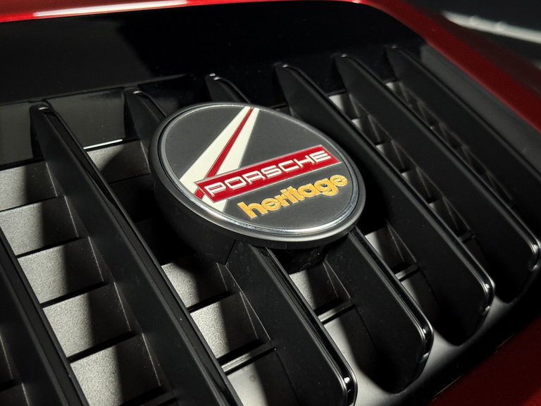 Porsche 992 Heritage Design Edition