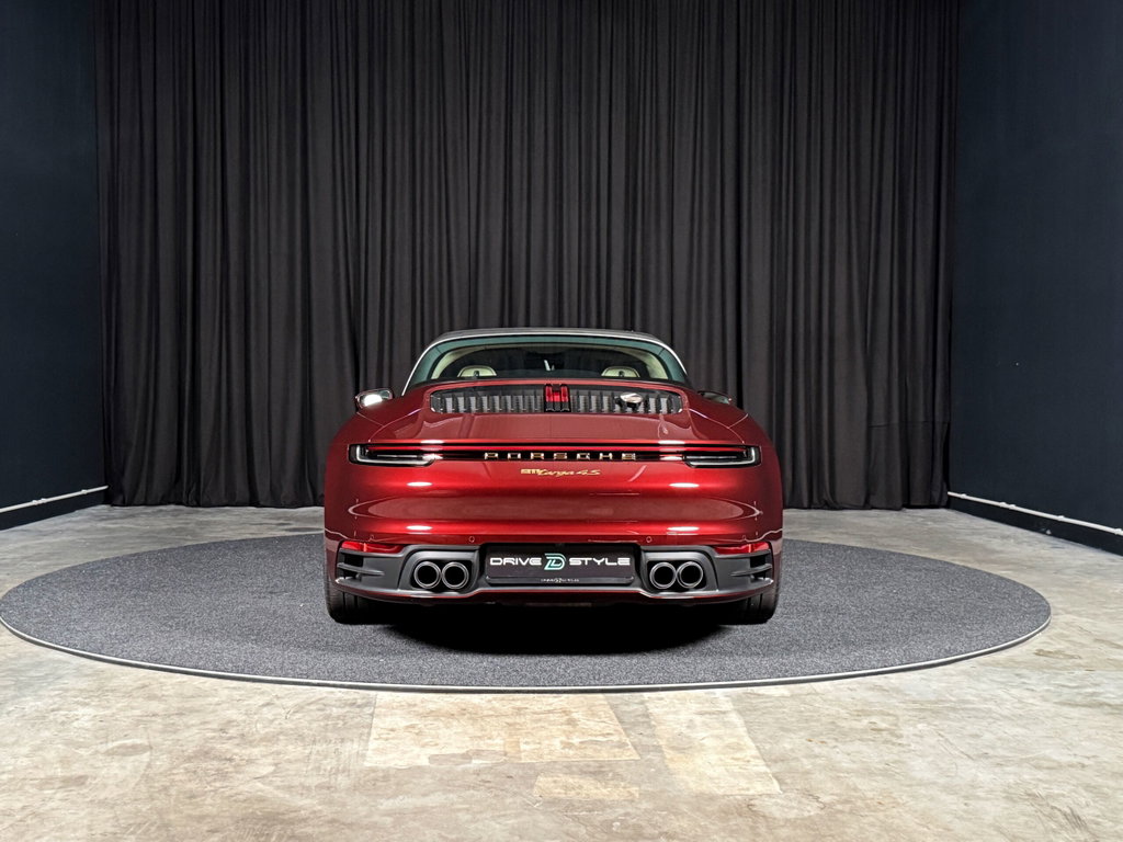Porsche 992 Heritage Design Edition