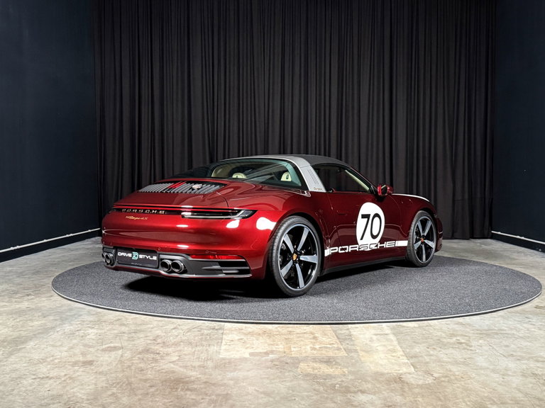 Porsche 992 Heritage Design Edition