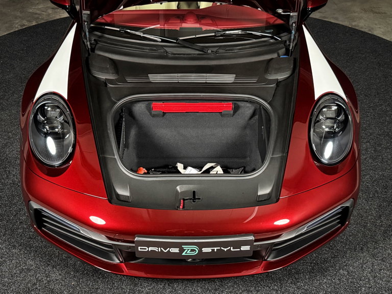 Porsche 992 Heritage Design Edition