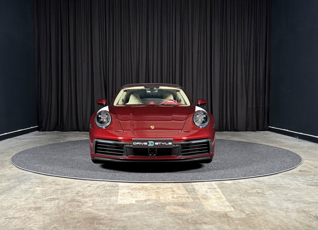 Porsche 992 Heritage Design Edition