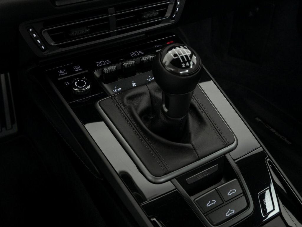 Porsche 992 Carrera T