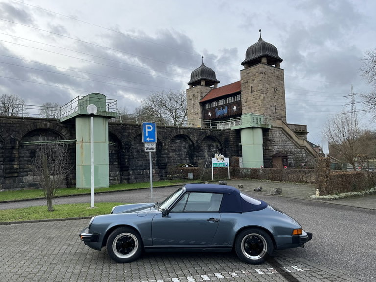 Porsche 911 Carrera 3.2