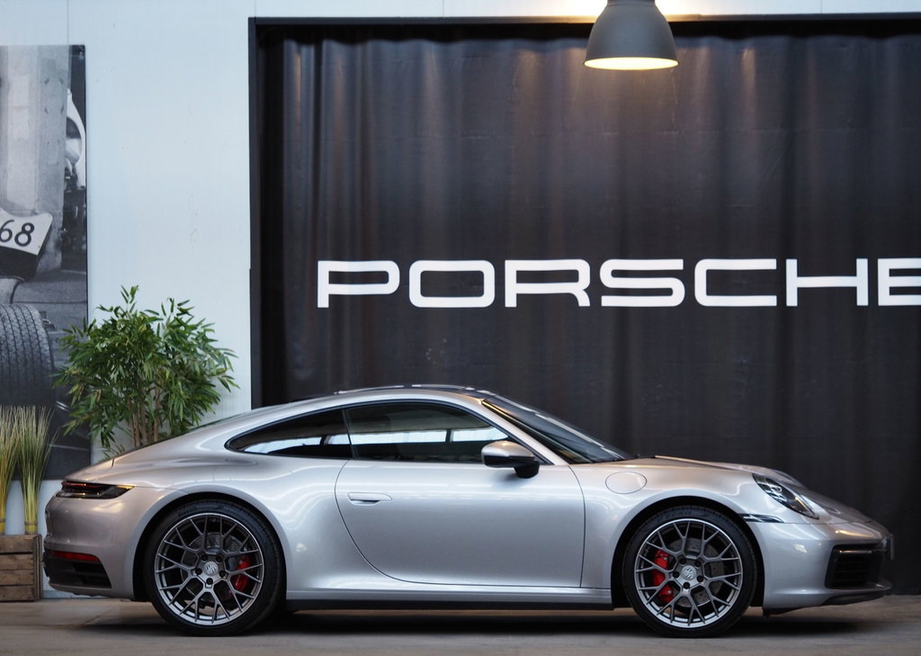 Porsche 992 Carrera 4S
