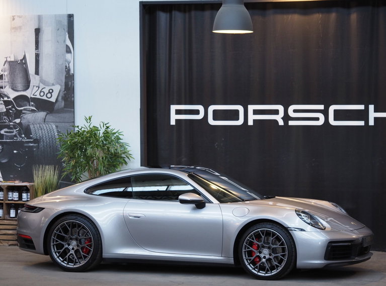 Porsche 992 Carrera 4S