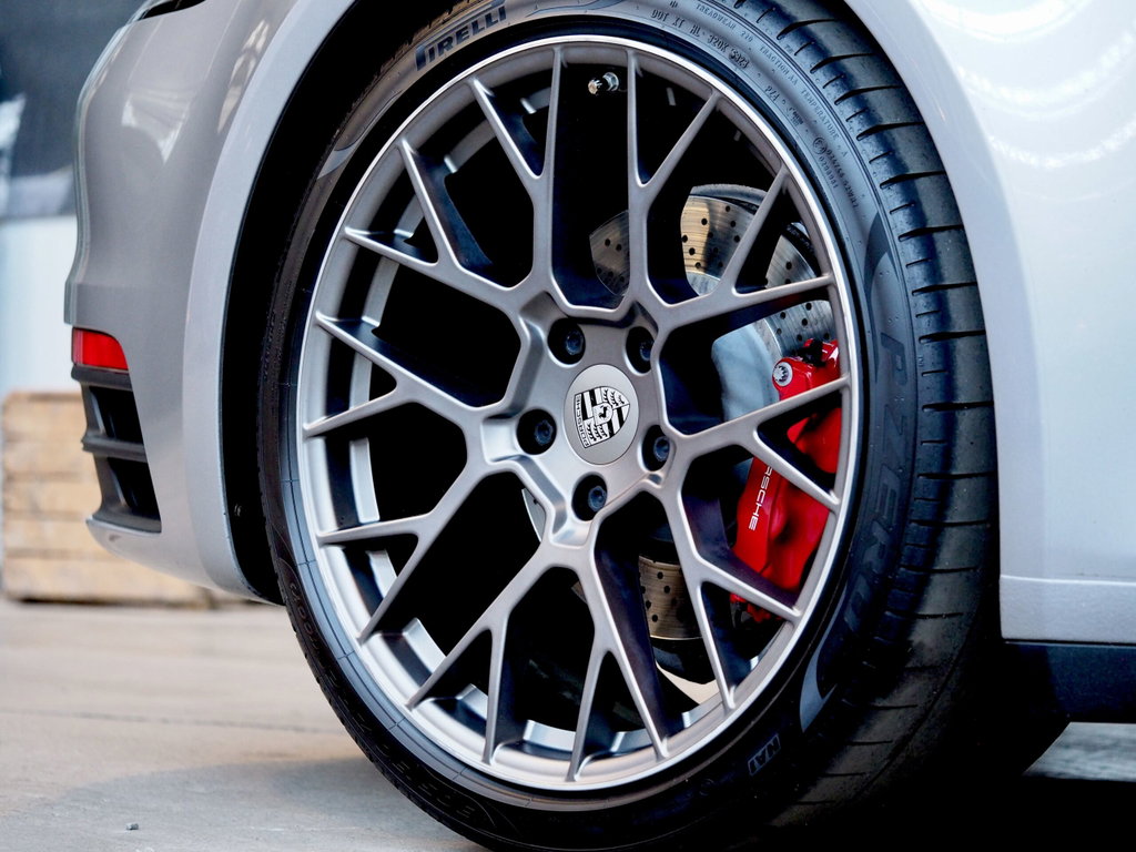 Porsche 992 Carrera 4S