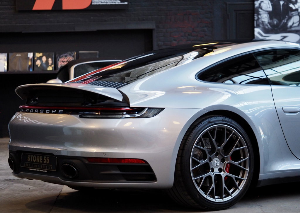 Porsche 992 Carrera 4S