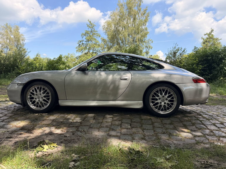 Porsche 996 Carrera