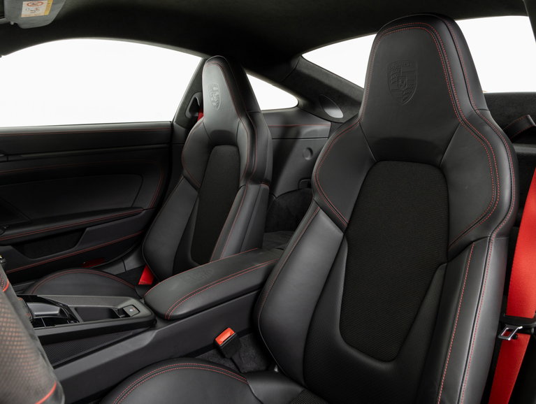 Porsche 992 GT3 Touring