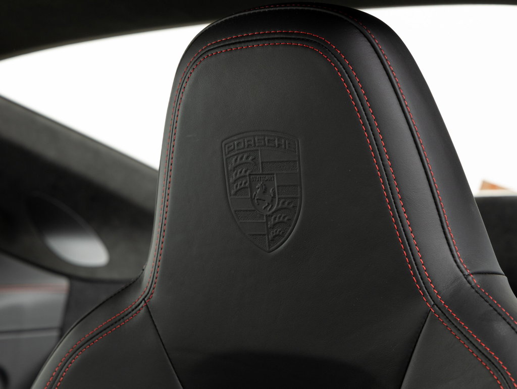 Porsche 992 GT3 Touring