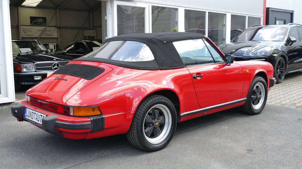 Porsche 911 Carrera 3.2