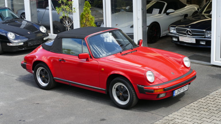 Porsche 911 Carrera 3.2