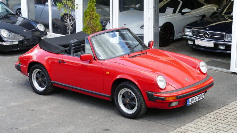 Porsche 911 Carrera 3.2