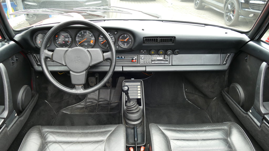 Porsche 911 Carrera 3.2