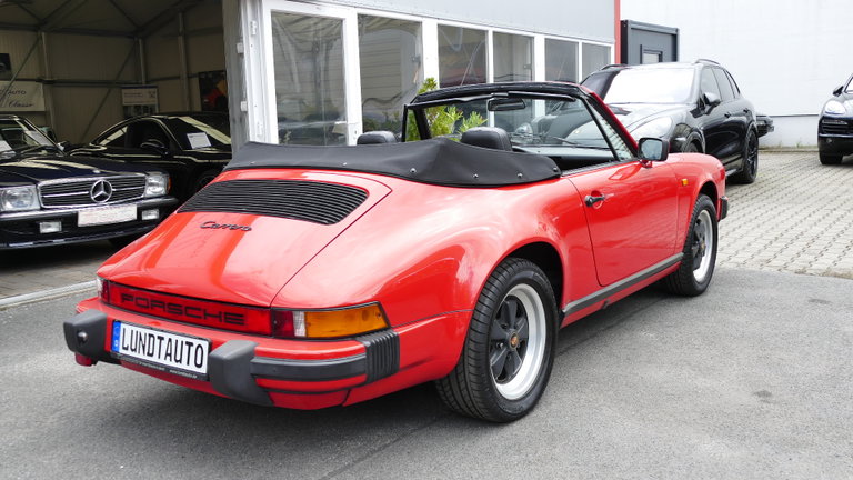 Porsche 911 Carrera 3.2