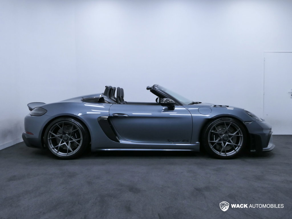 Porsche 718 Spyder RS