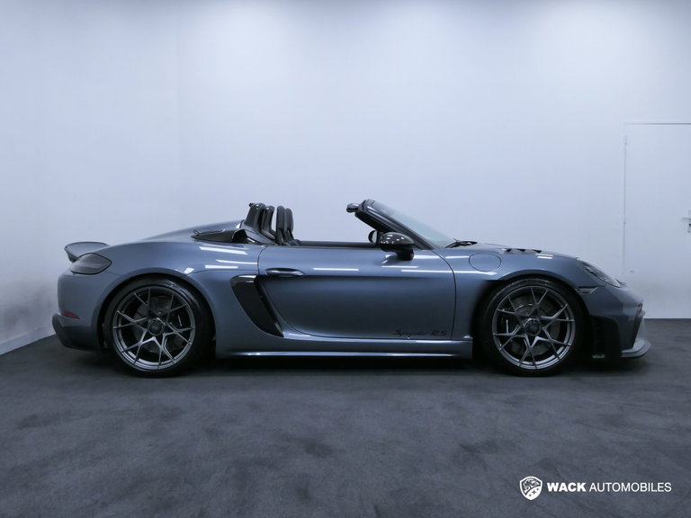 Porsche 718 Spyder RS